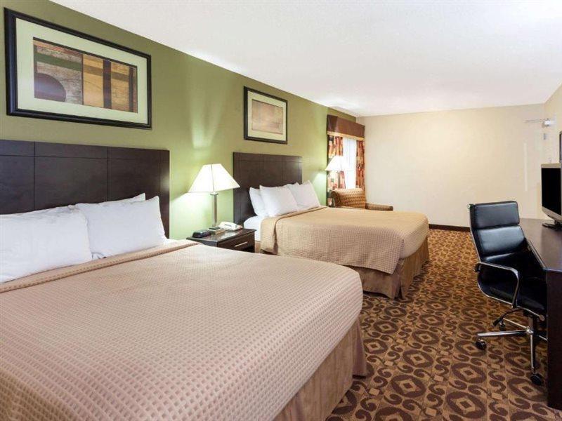 Super 8 By Wyndham Decatur/Dntn/Atlanta Area Otel Dış mekan fotoğraf