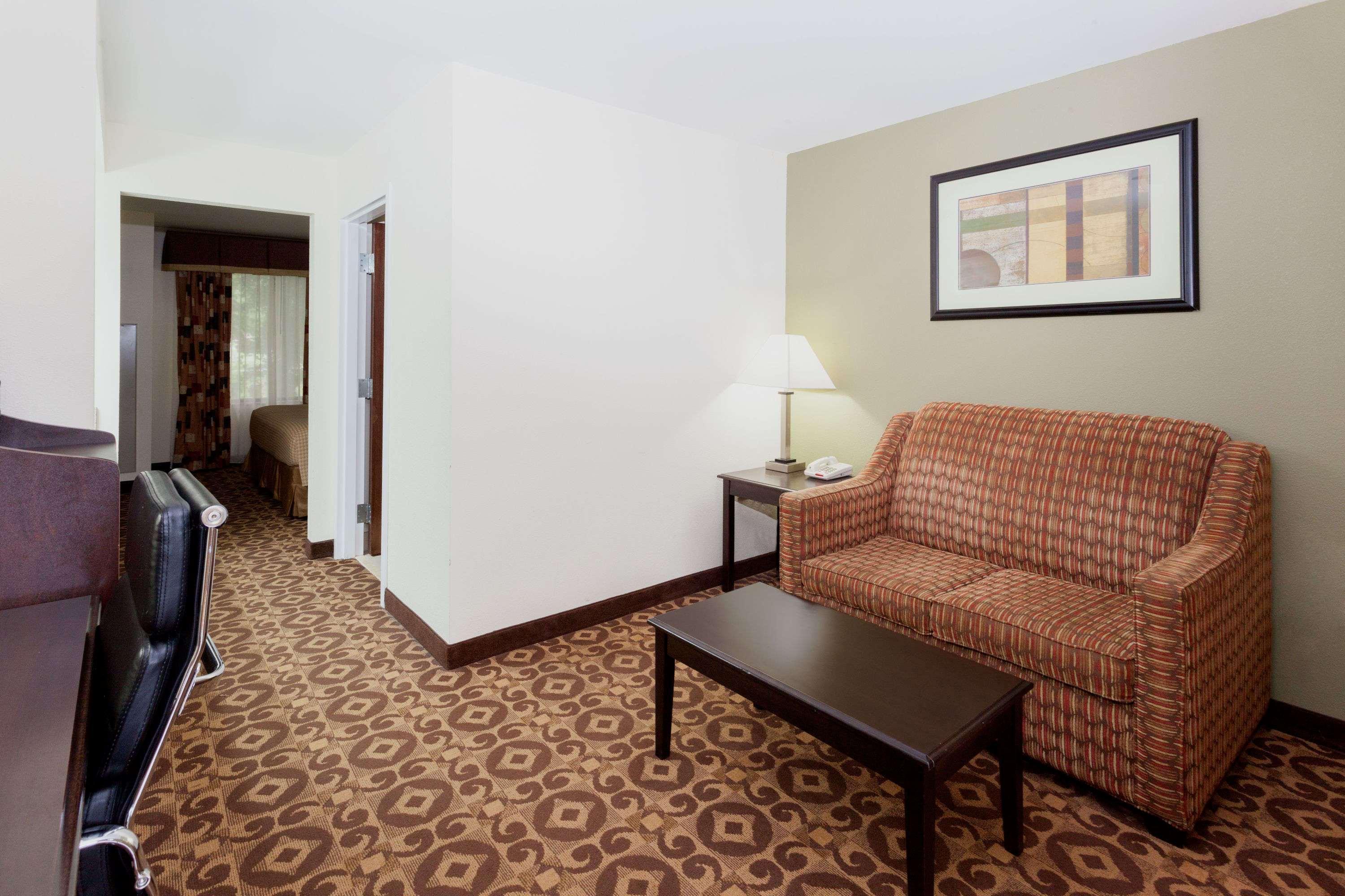 Super 8 By Wyndham Decatur/Dntn/Atlanta Area Otel Dış mekan fotoğraf